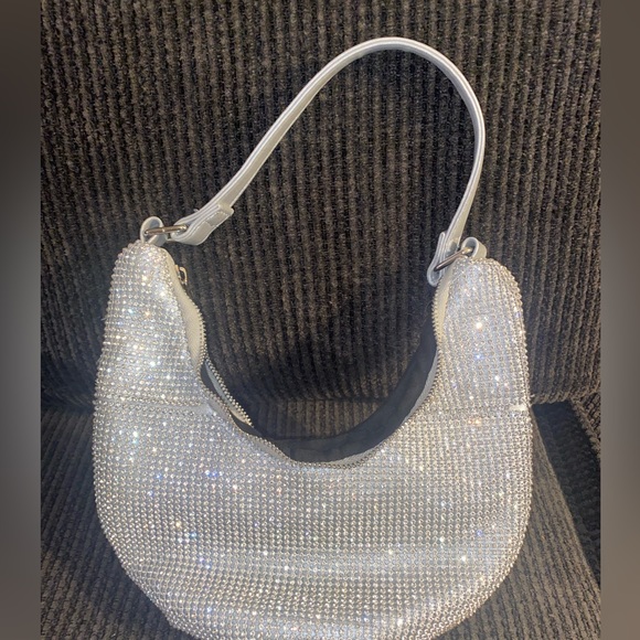 Silver Rhinestone Purse VANCOUVER - Picture 1 of 2